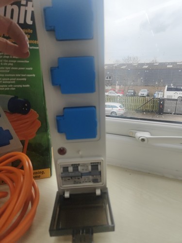 Maypole mobile mains - unit, 230v